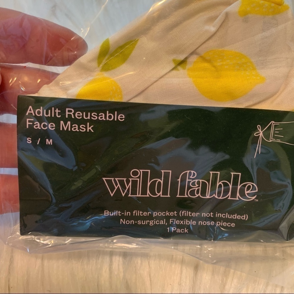 Wild Fable Fabric Mask Lemon Print Interchangeable - Picture 4 of 7